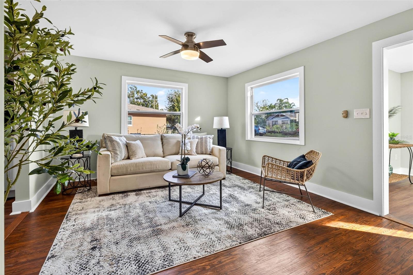 Image 9 of 48 For 4005 51st Avenue N