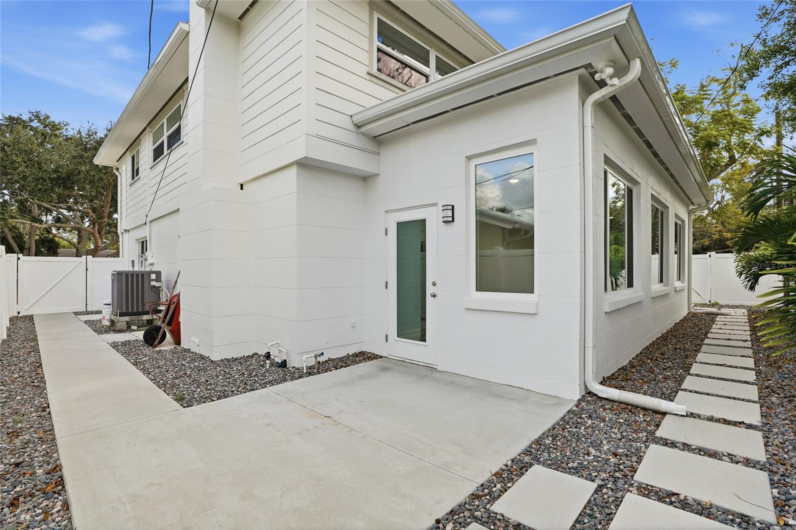 Image 27 of 34 For 7035 14th Street S