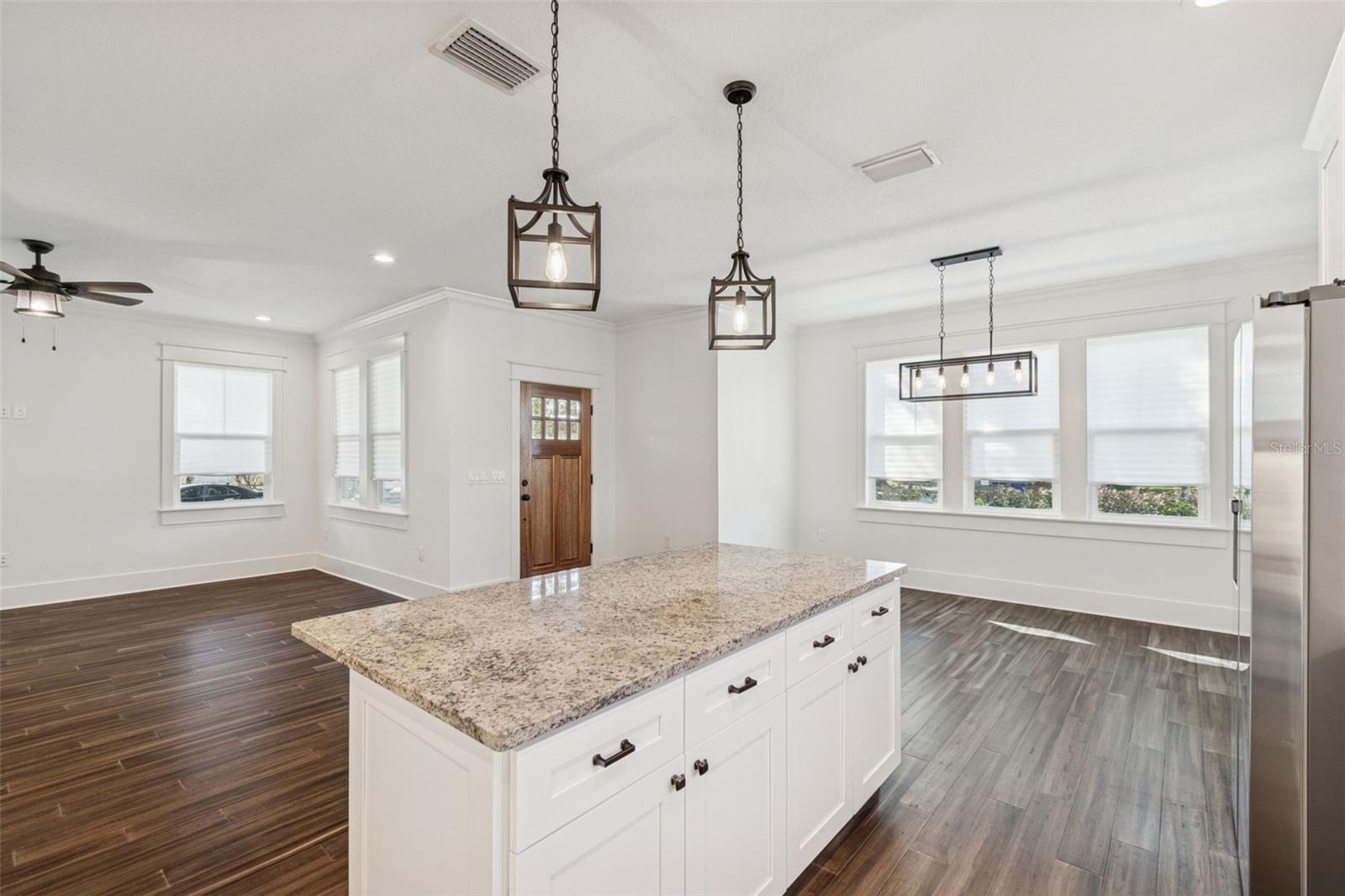 Image 11 of 28 For 6915 Central Avenue