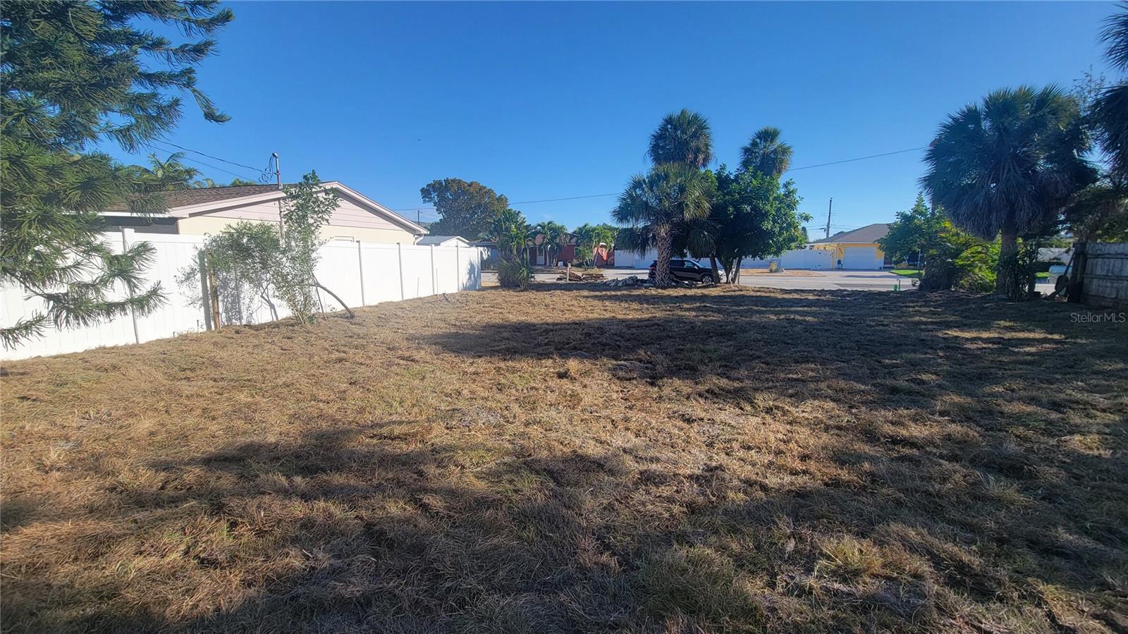 Image 2 of 6 For 445 90th Avenue