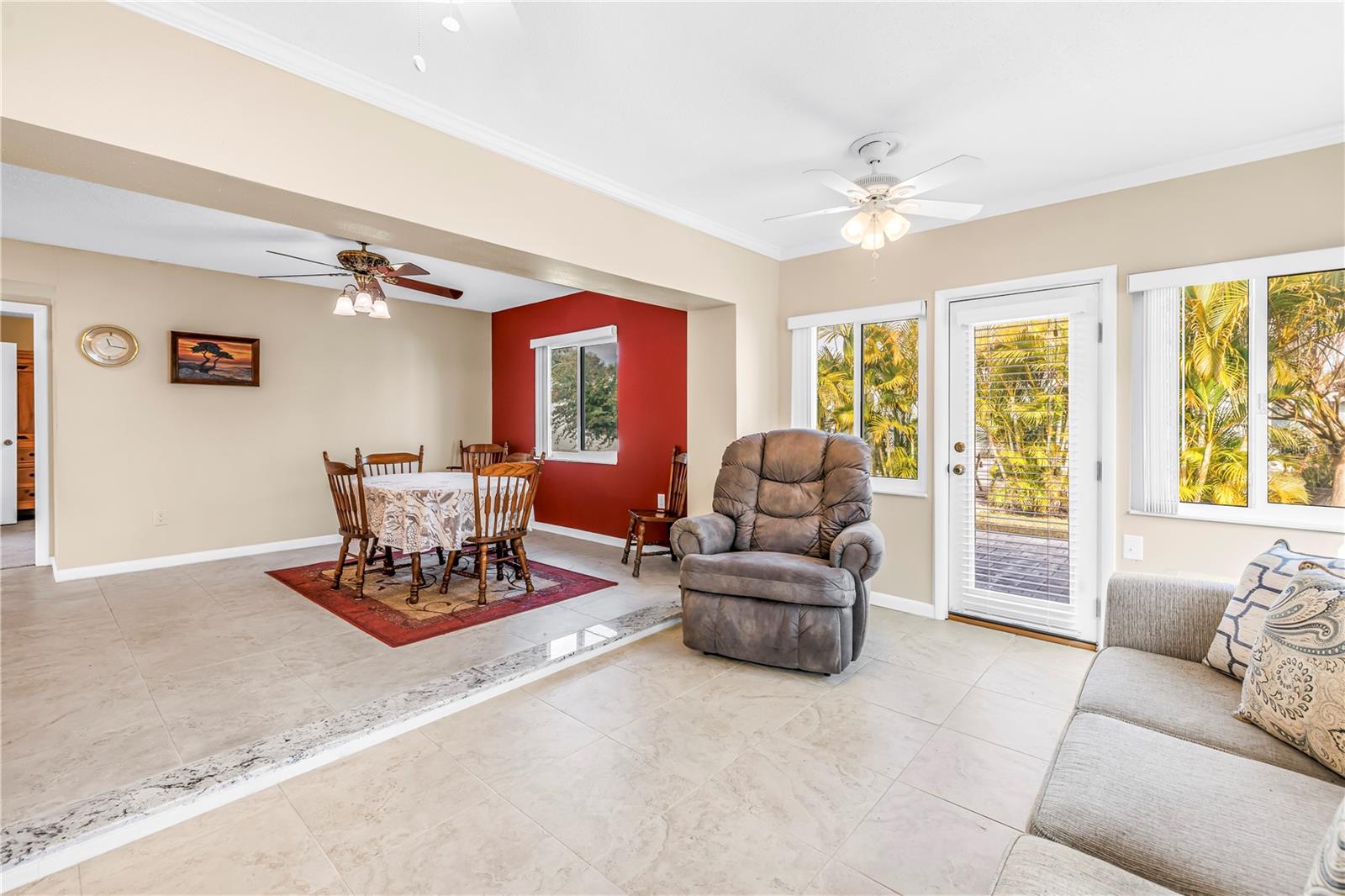 Image 14 of 26 For 5471 Palm Crest Court N