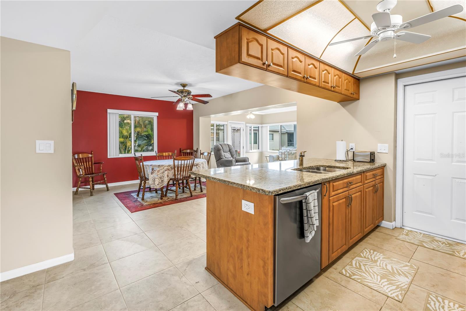 Image 5 of 26 For 5471 Palm Crest Court N