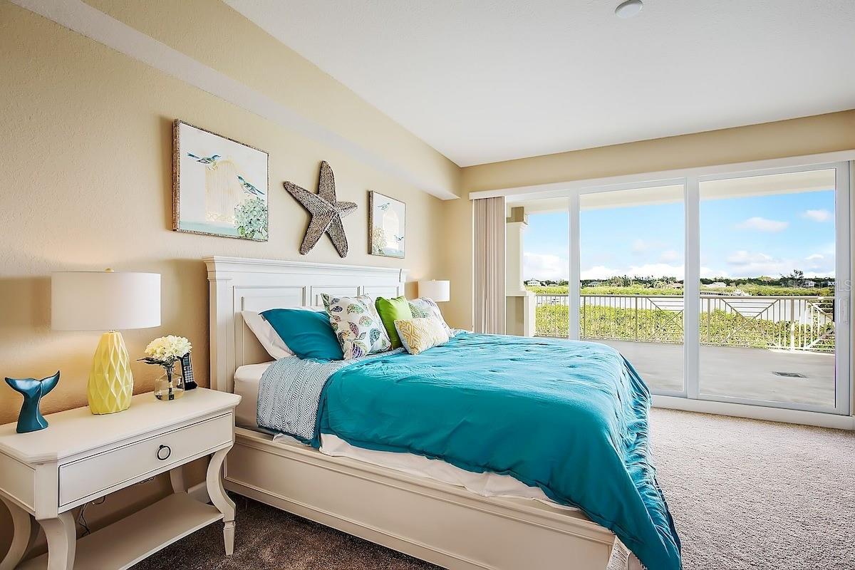 Image 13 of 27 For 19519 Gulf Boulevard 206