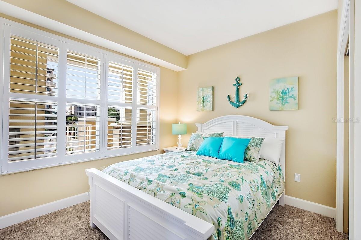 Image 17 of 27 For 19519 Gulf Boulevard 206