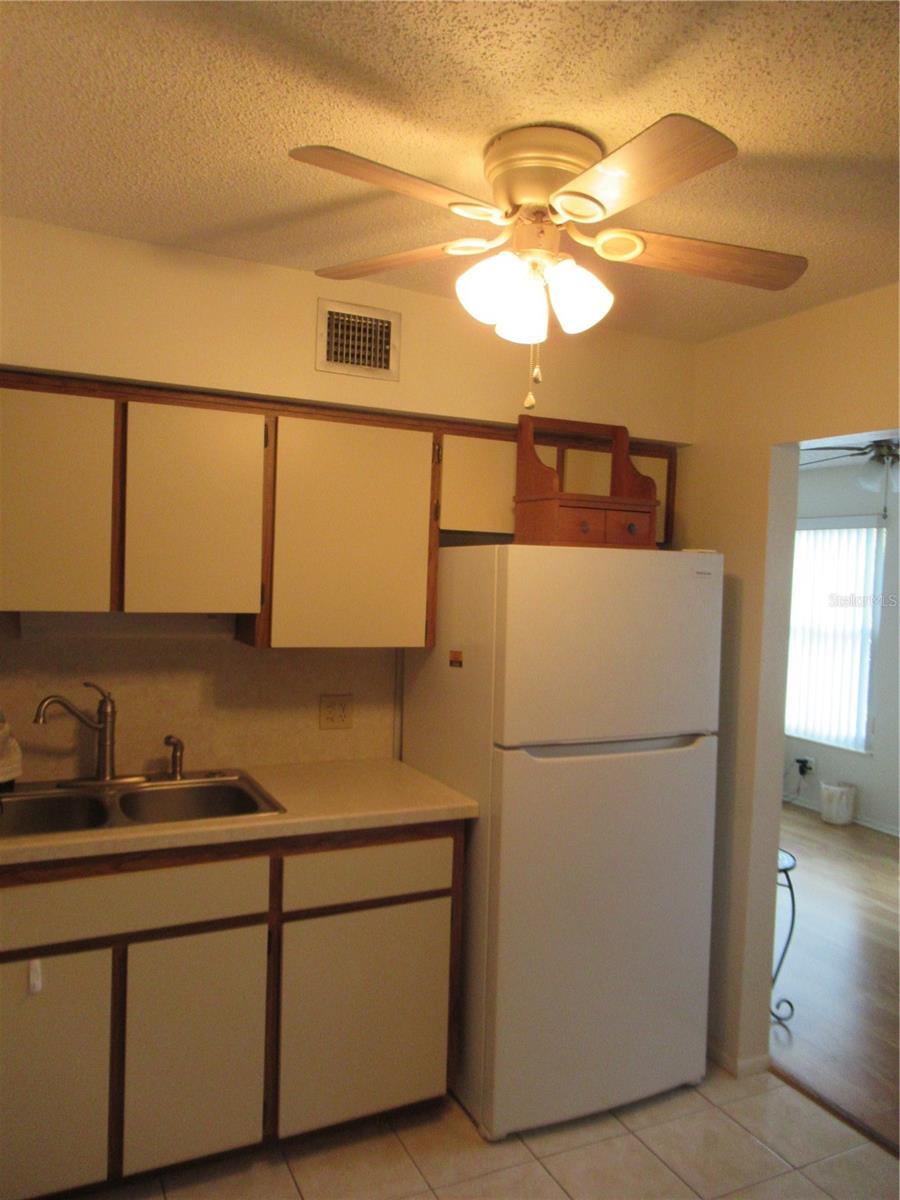 Image 10 of 32 For 2435 Sumatran Way 51