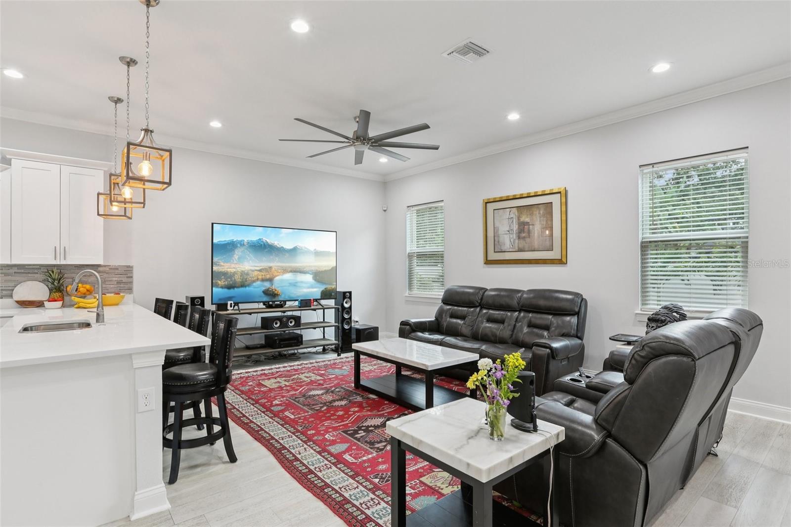 Image 24 of 79 For 714 Lois Avenue