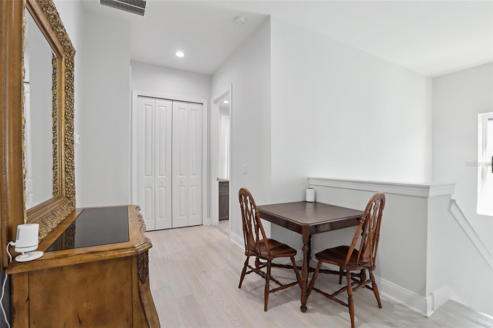 Image 29 of 79 For 714 Lois Avenue