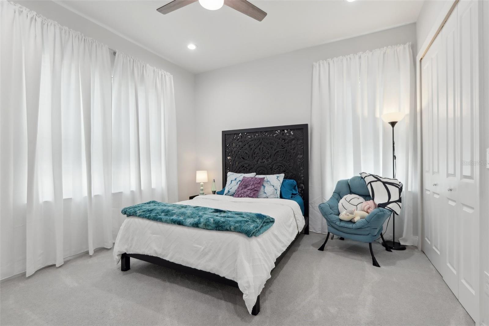 Image 31 of 79 For 714 Lois Avenue