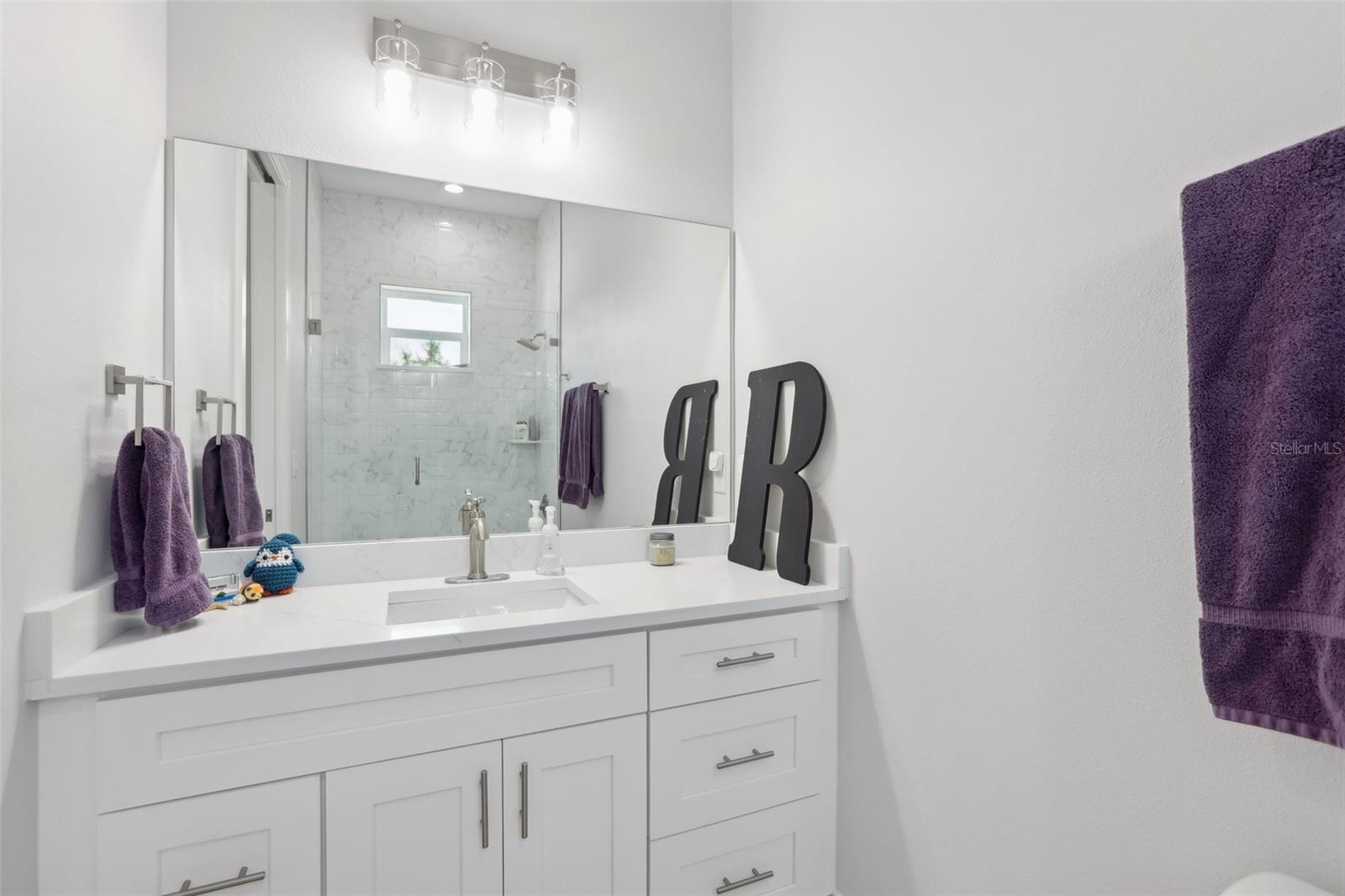 Image 34 of 79 For 714 Lois Avenue