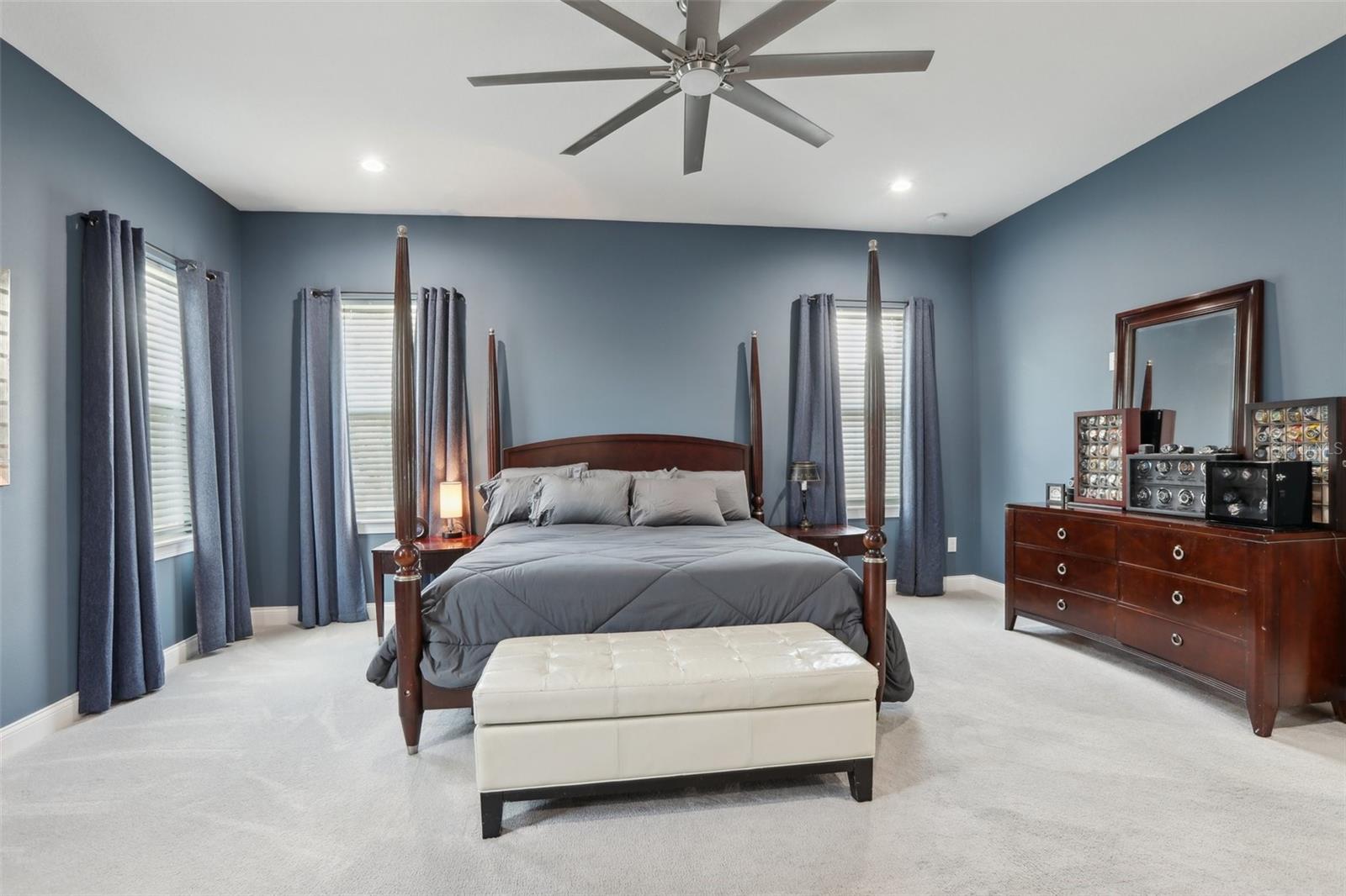 Image 36 of 79 For 714 Lois Avenue