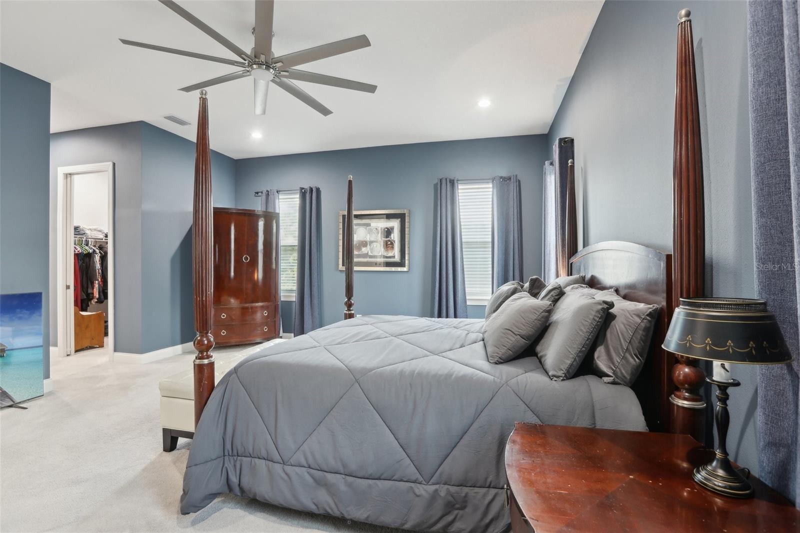 Image 38 of 79 For 714 Lois Avenue