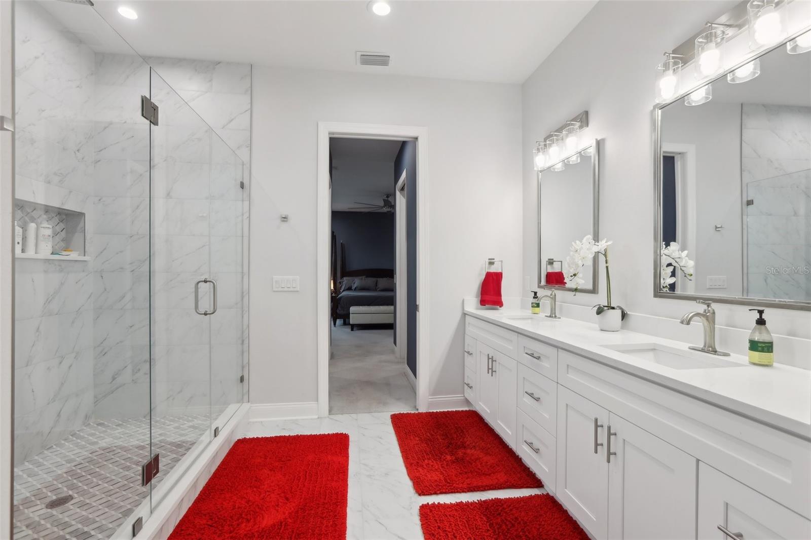 Image 44 of 79 For 714 Lois Avenue