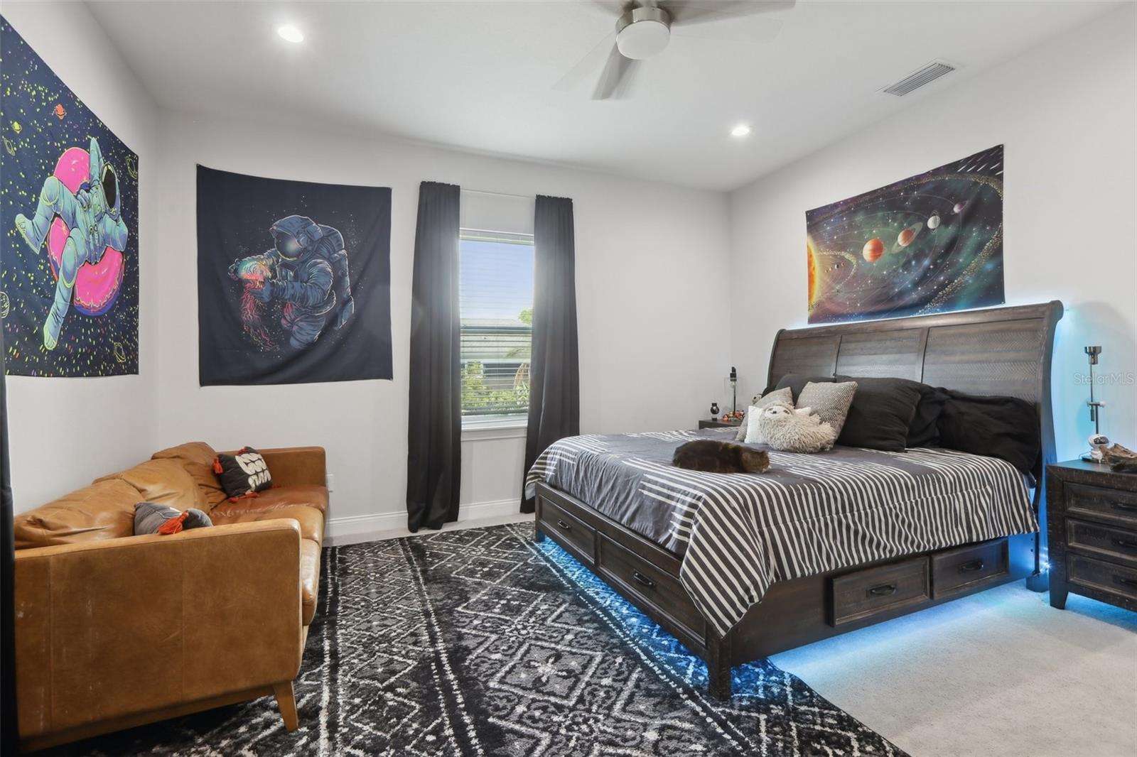 Image 53 of 79 For 714 Lois Avenue