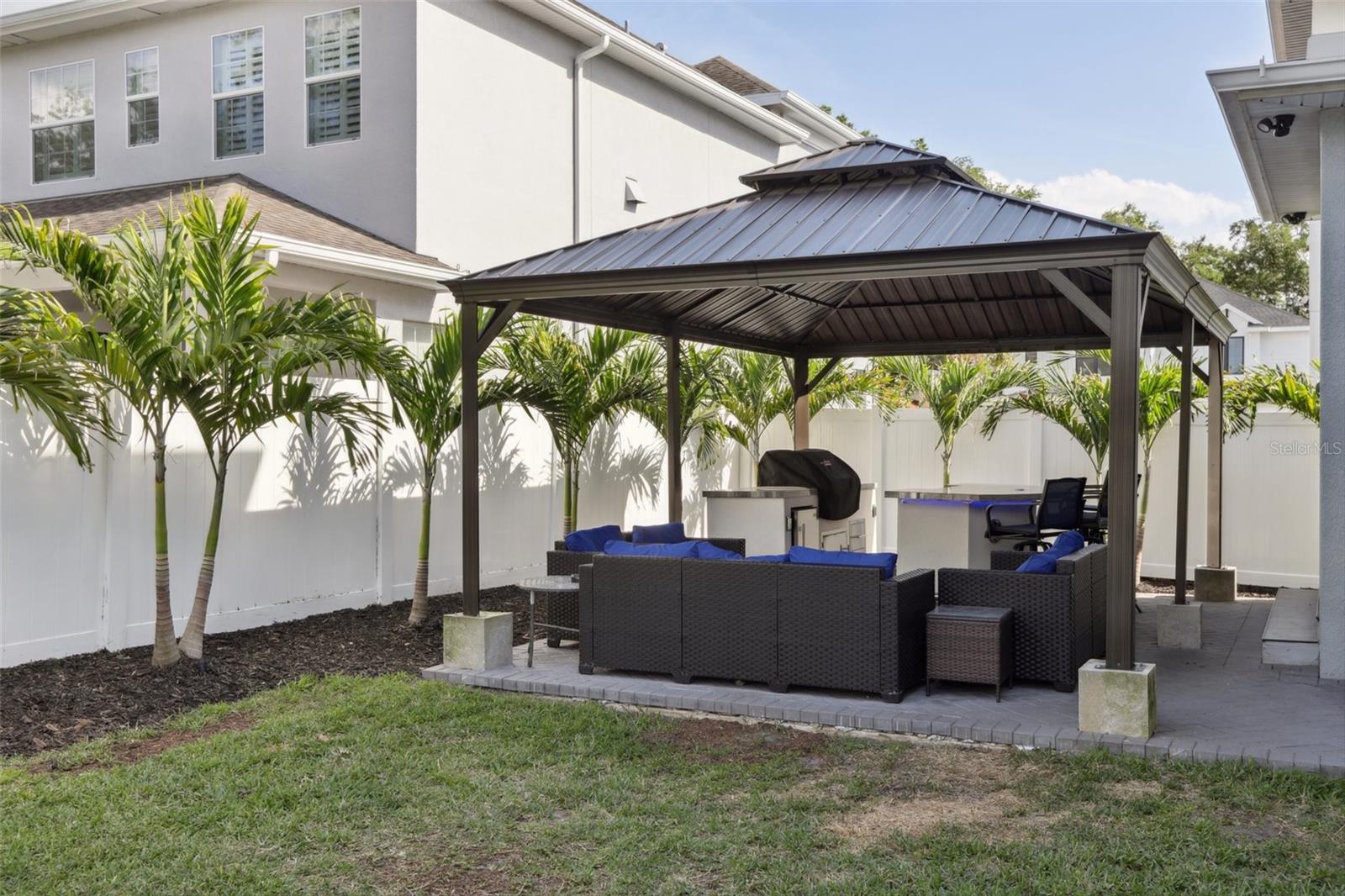 Image 59 of 79 For 714 Lois Avenue