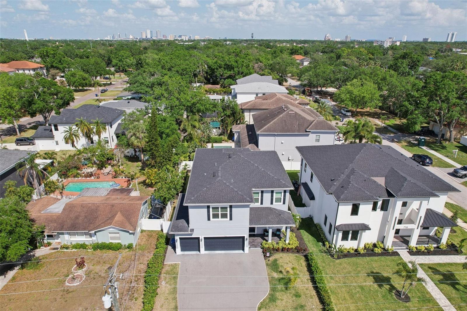 Image 73 of 79 For 714 Lois Avenue