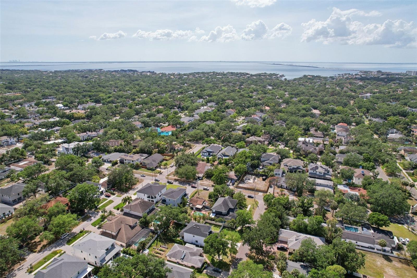 Image 76 of 79 For 714 Lois Avenue