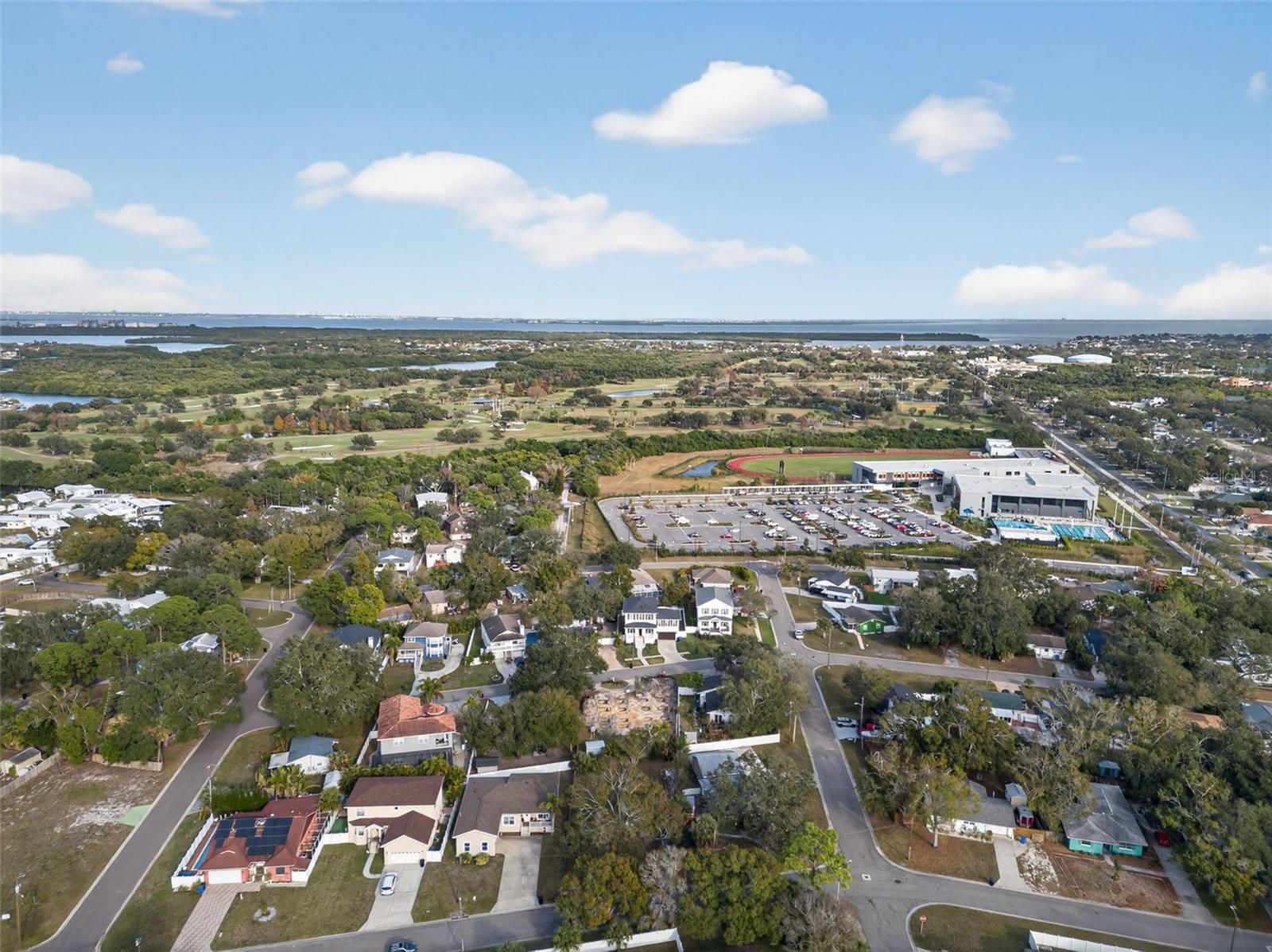 Listing photo id 26 for 6311 Hobson Street Ne