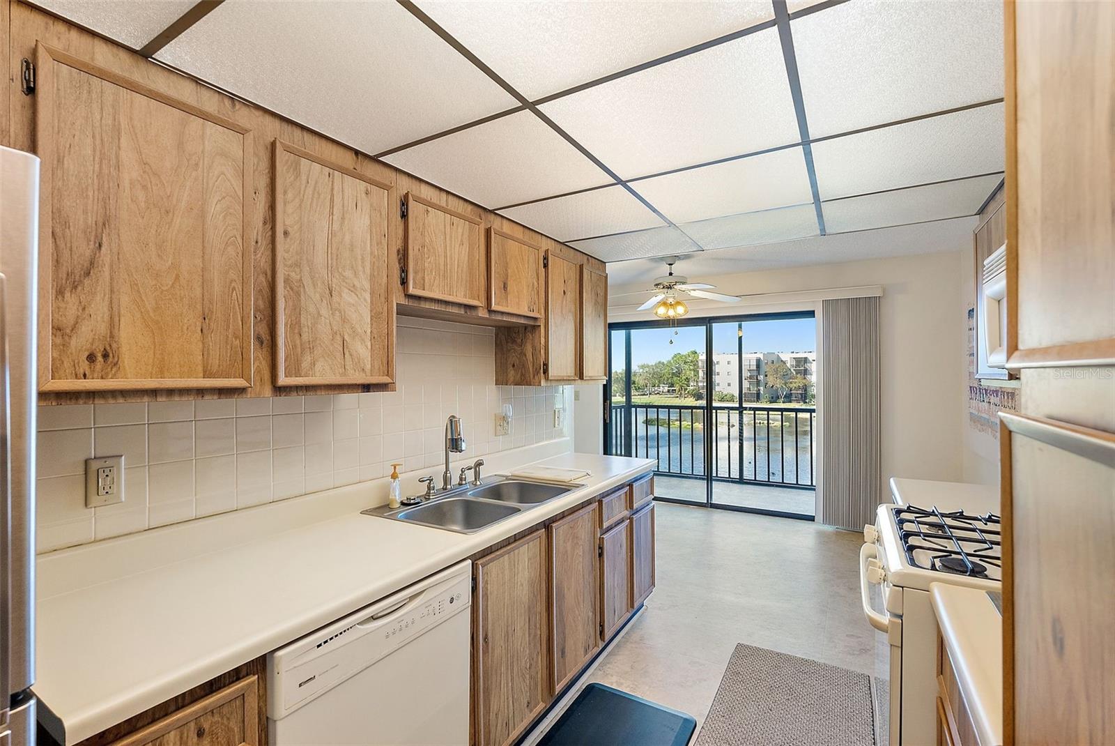 Image 9 of 29 For 6188 80th Street N 303