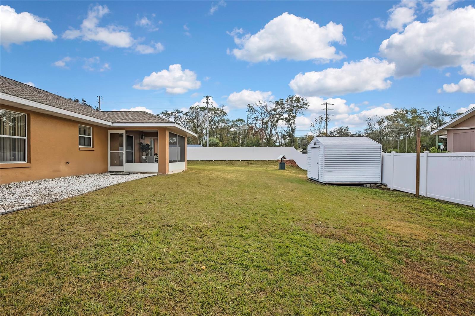 Image 28 of 40 For 103 Daisy Lane