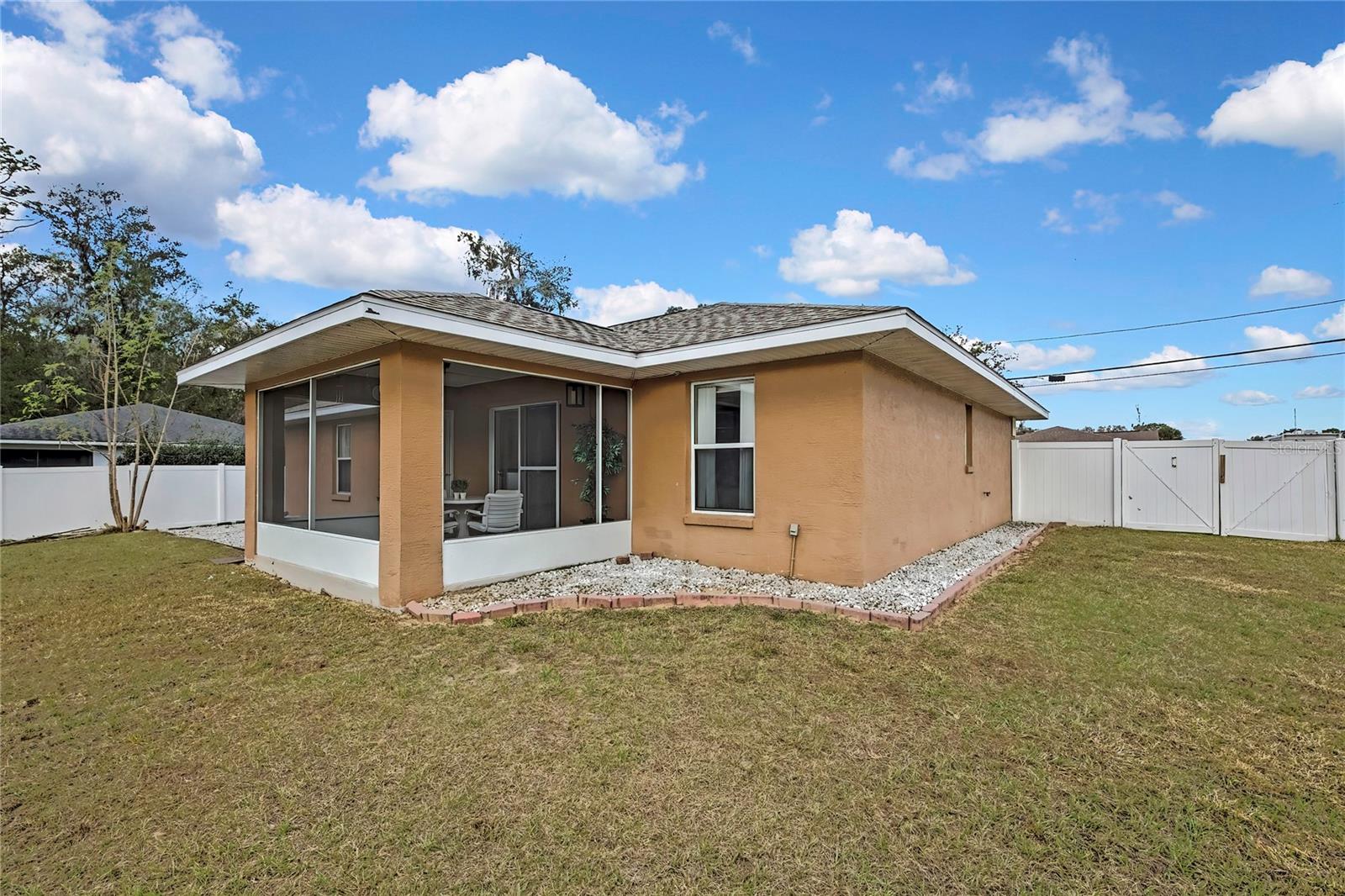 Image 31 of 40 For 103 Daisy Lane