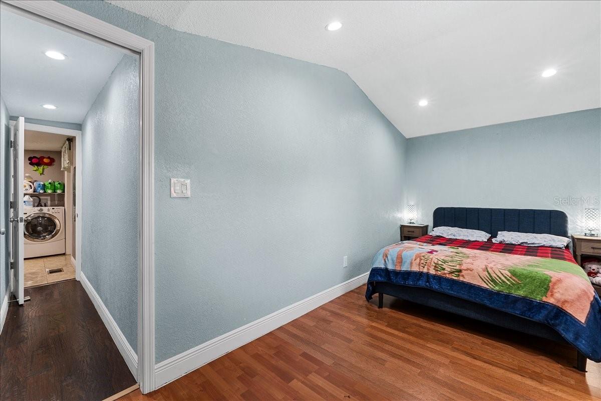 Image 16 of 33 For 306 Avenue A Wahneta E