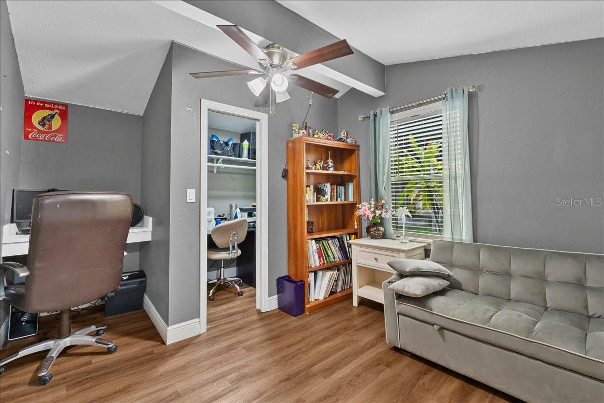 Image 7 of 33 For 306 Avenue A Wahneta E