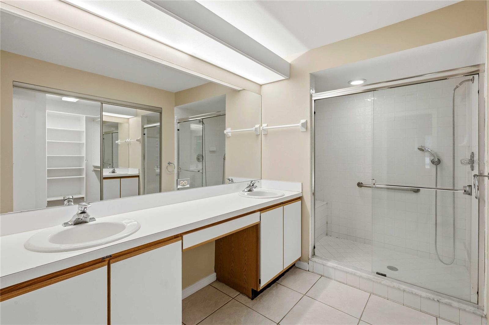 Image 19 of 32 For 5205 Lochmead Terrace