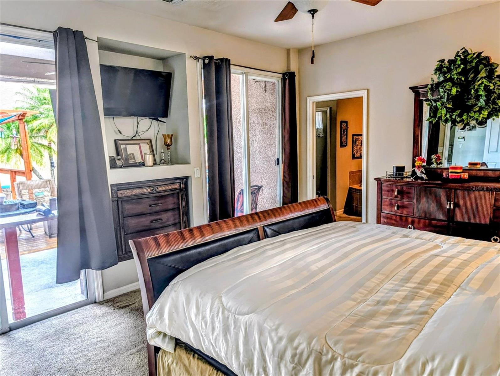 Image 11 of 62 For 3618 Buffett Street