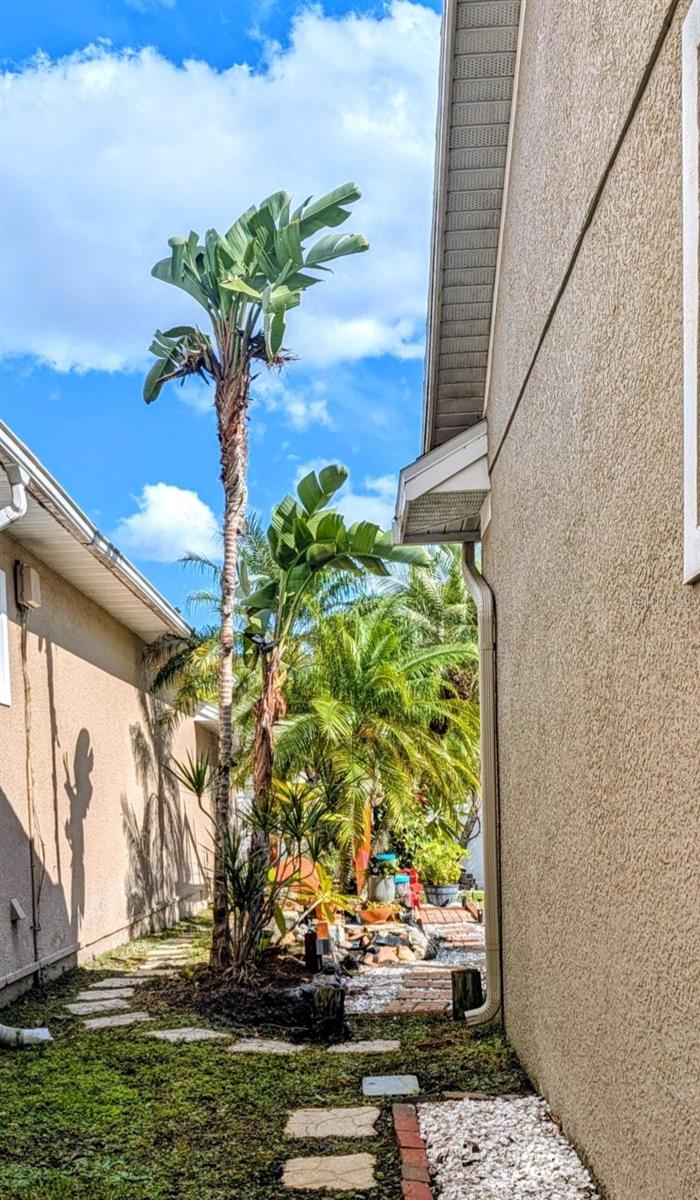 Image 7 of 62 For 3618 Buffett Street