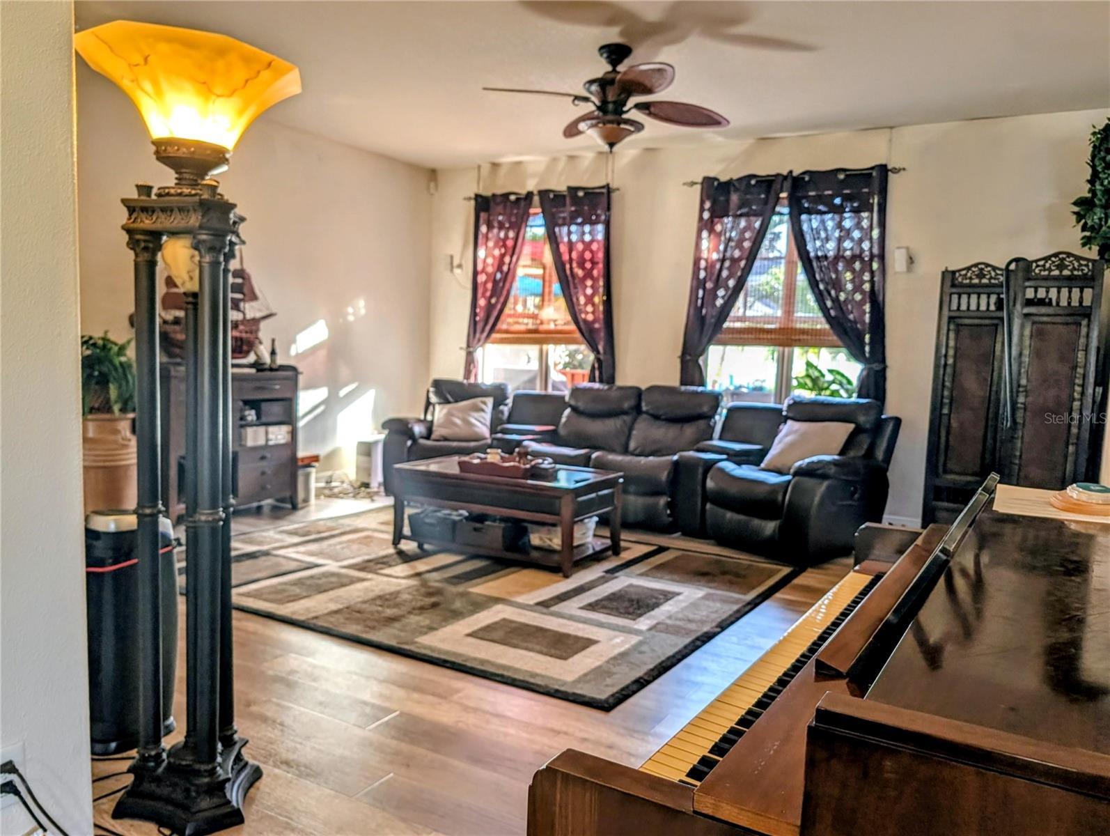 Image 8 of 62 For 3618 Buffett Street