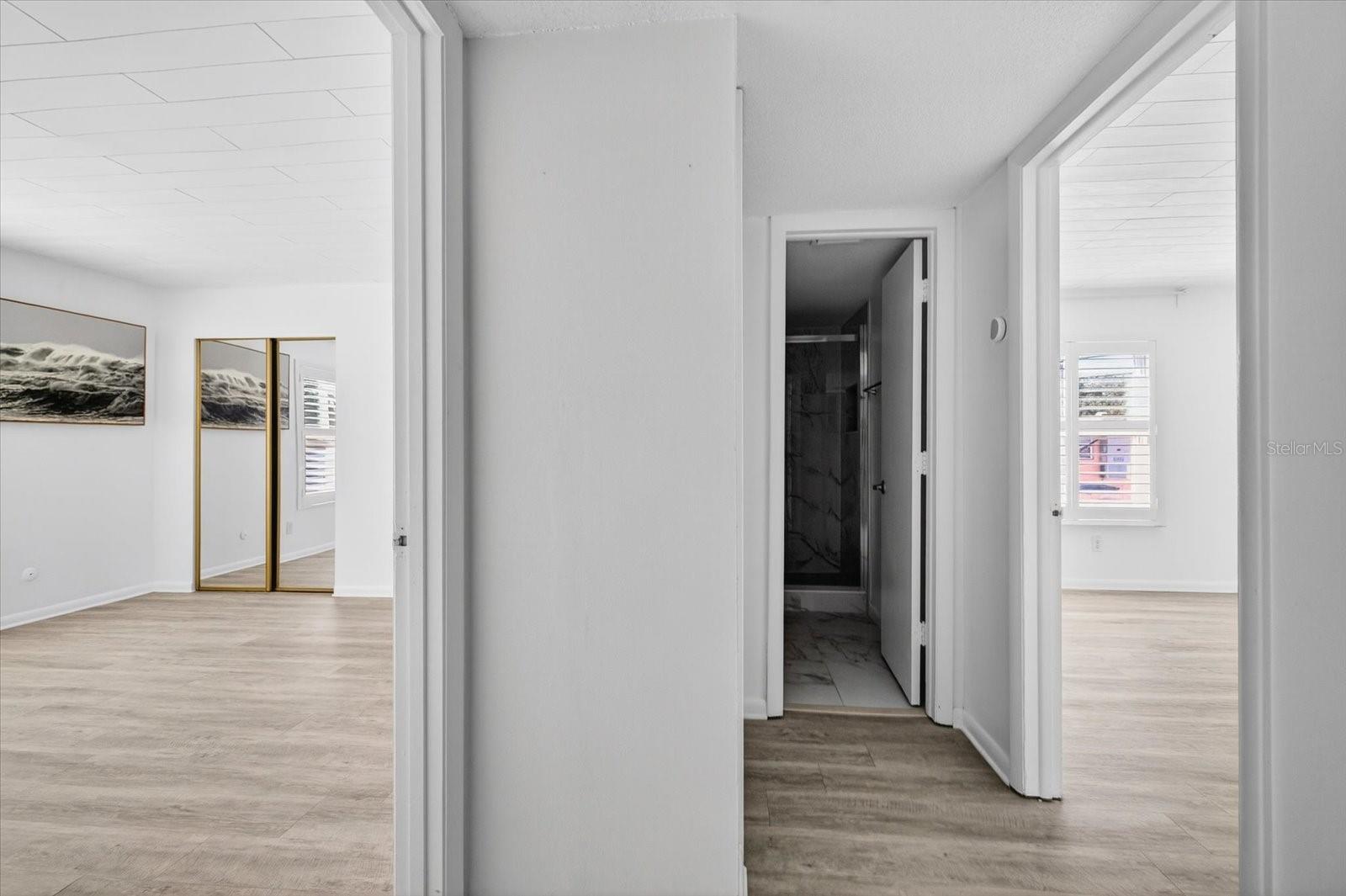 Image 9 of 27 For 2808 Azeele Street 205