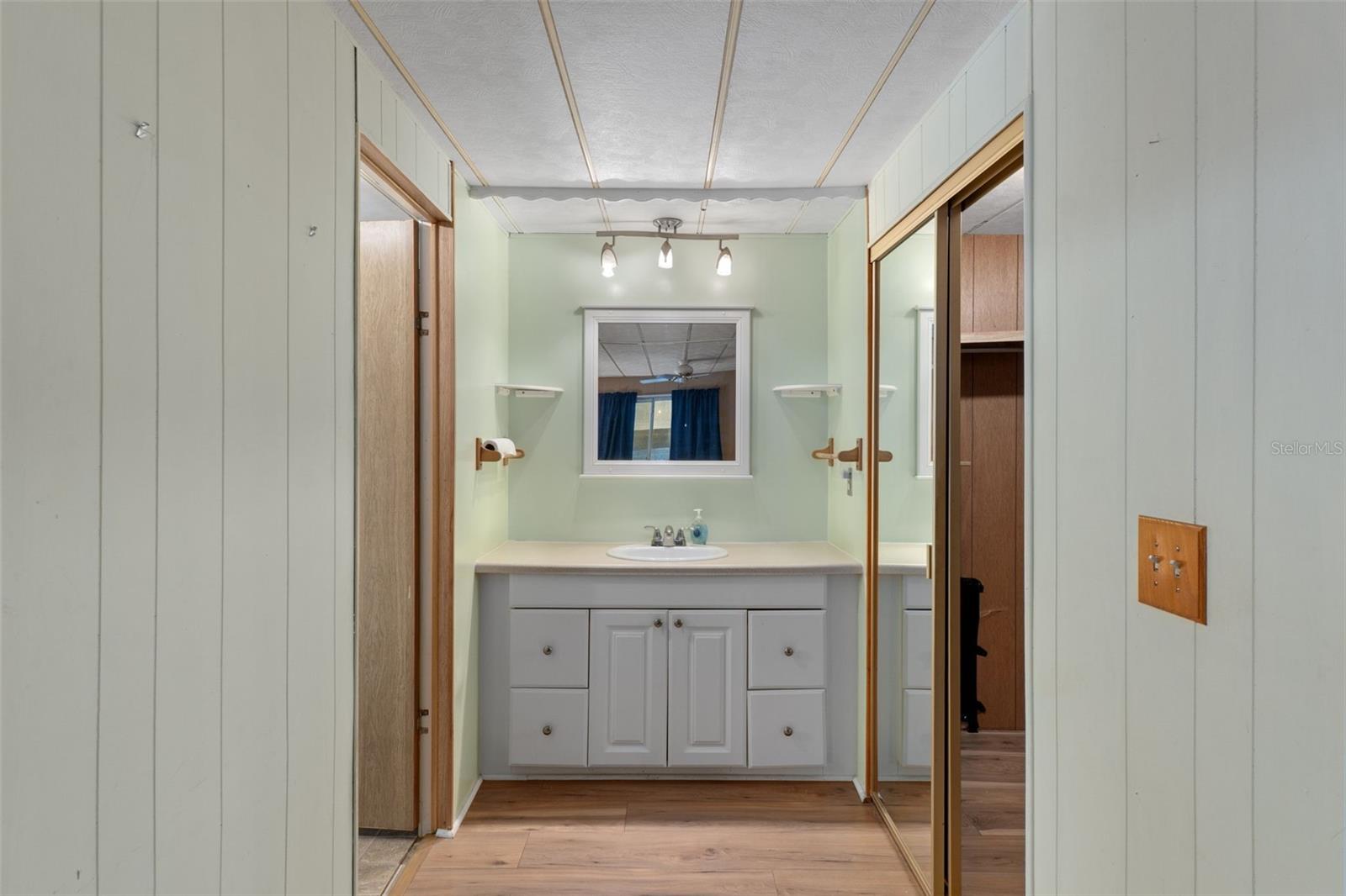 Image 23 of 37 For 8081 Fairlane Avenue