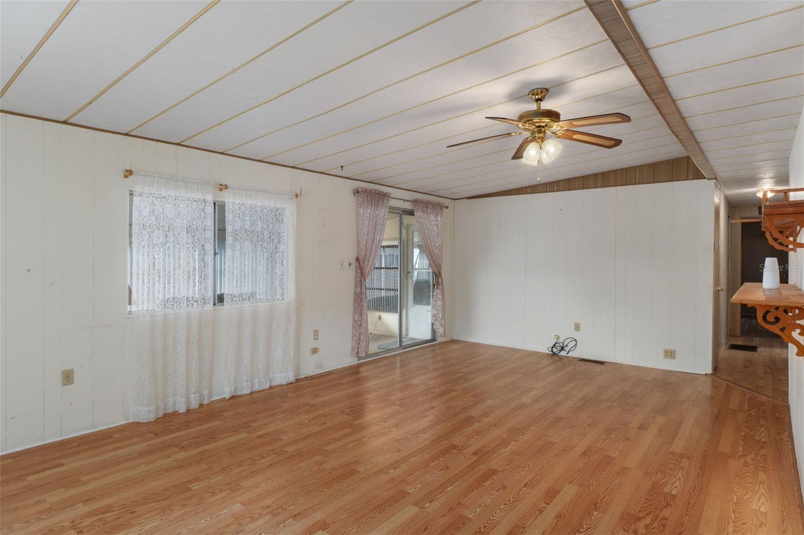 Image 9 of 37 For 8081 Fairlane Avenue