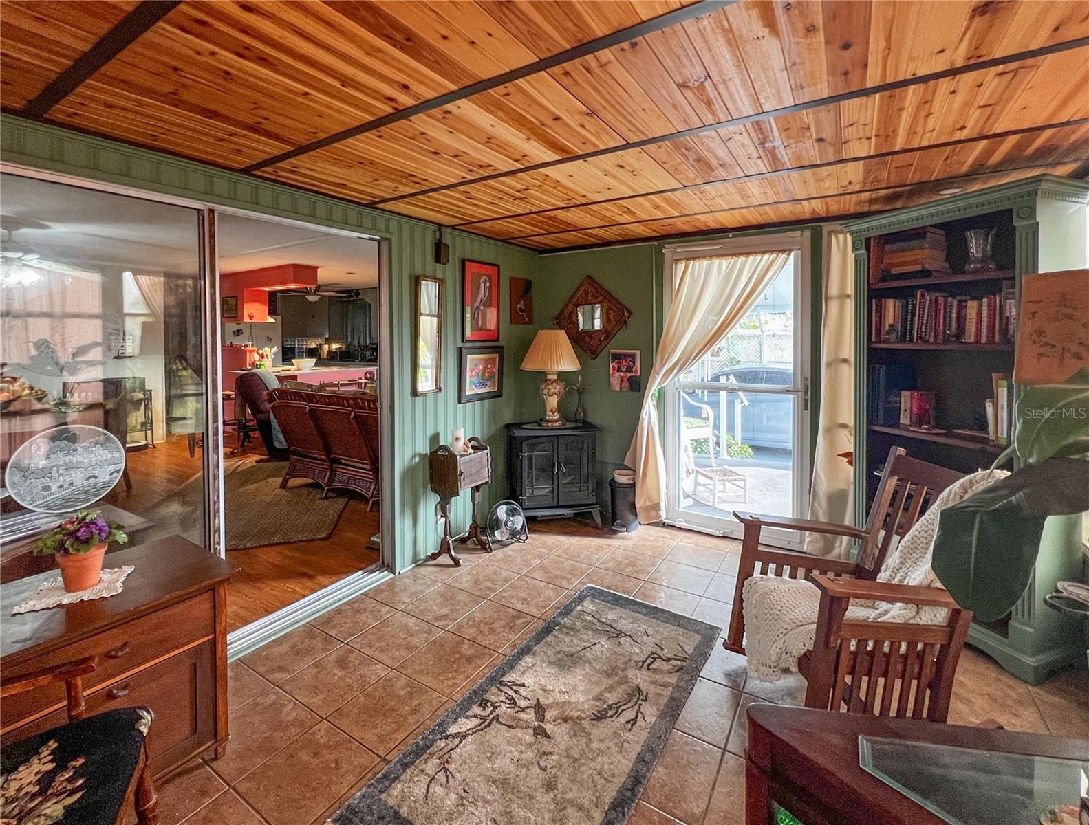 Image 2 of 41 For 34543 Rosebud Row