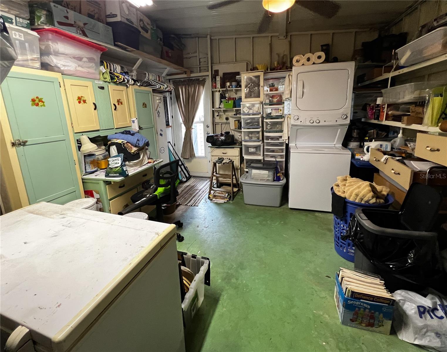 Image 23 of 41 For 34543 Rosebud Row