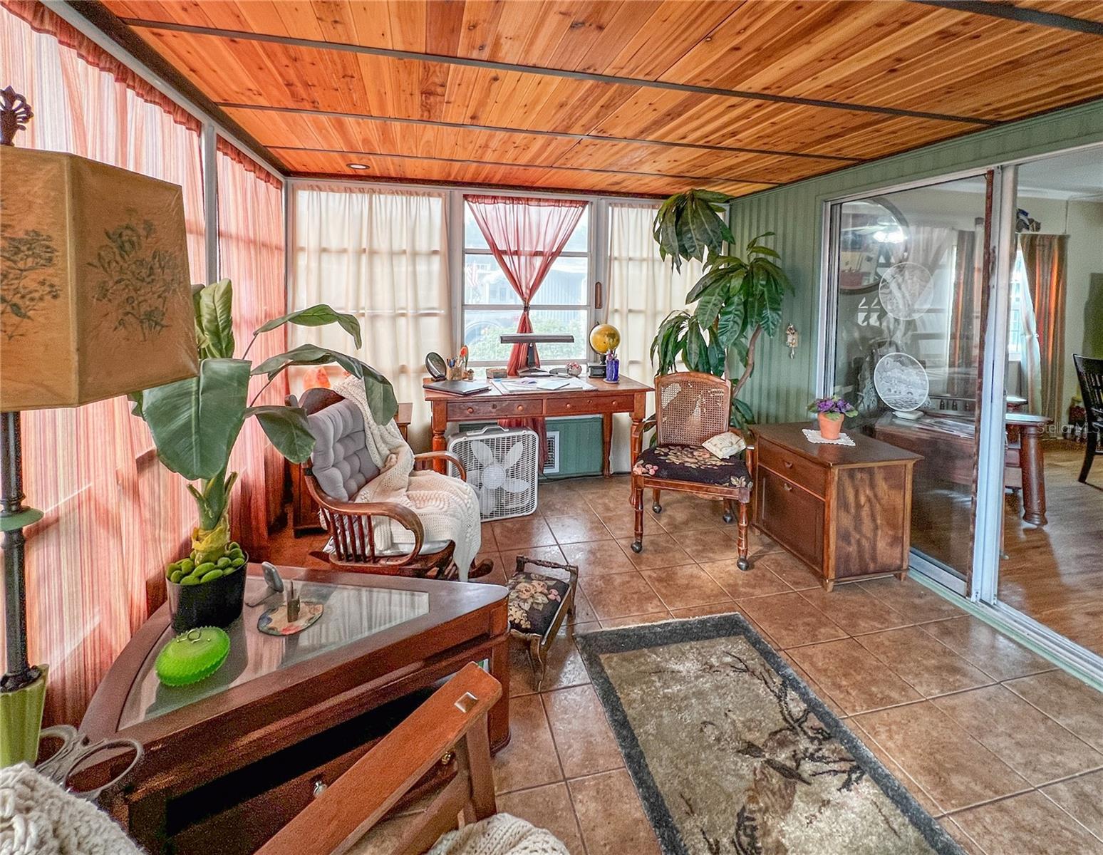 Image 4 of 41 For 34543 Rosebud Row