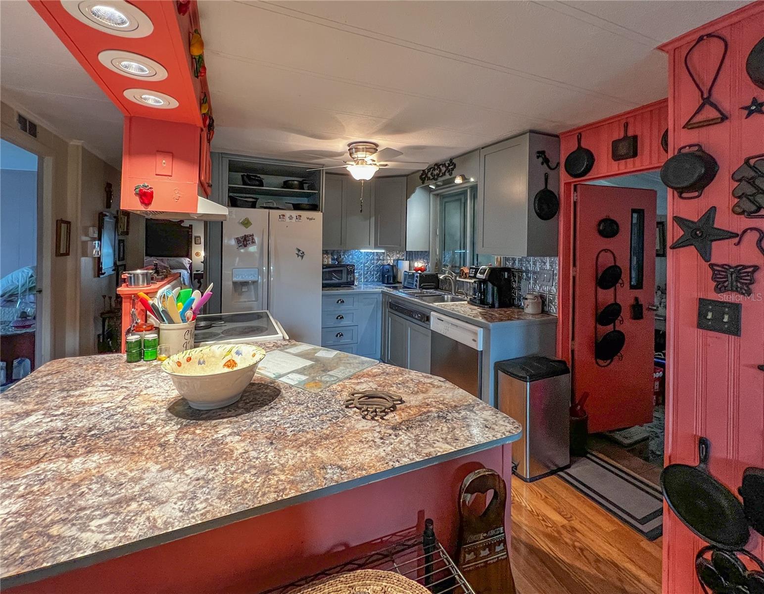 Image 8 of 41 For 34543 Rosebud Row