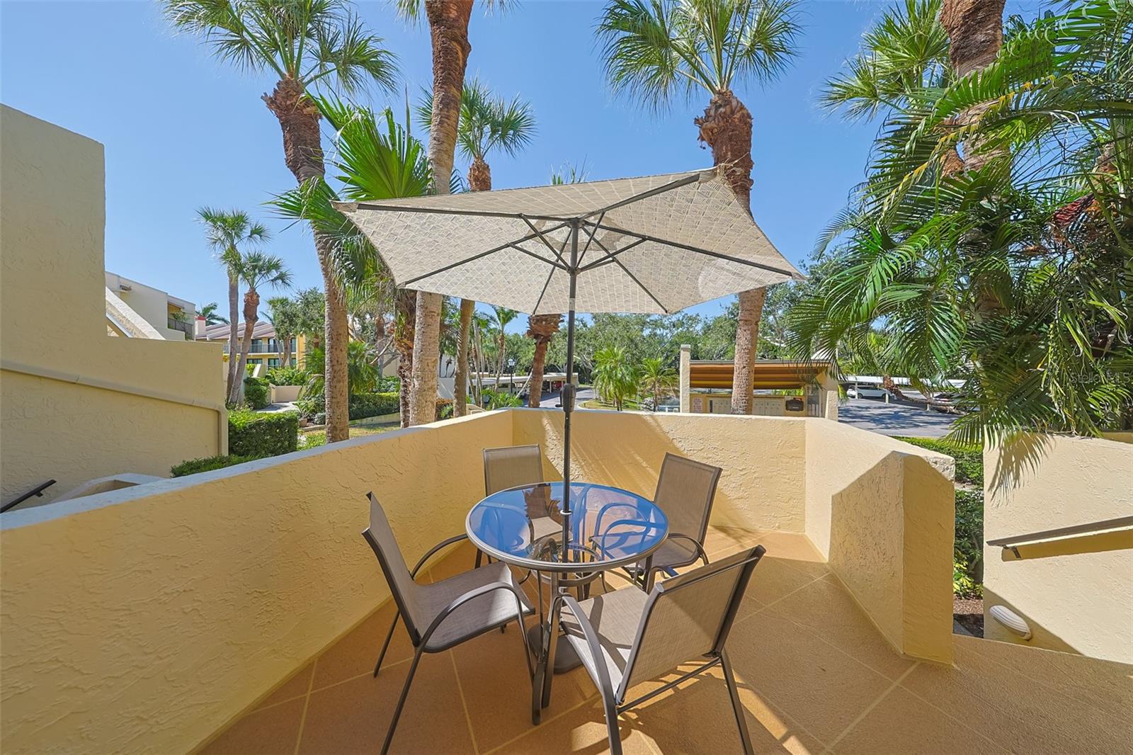 Image 5 of 33 For 7500 Sunshine Skyway Lane S 104