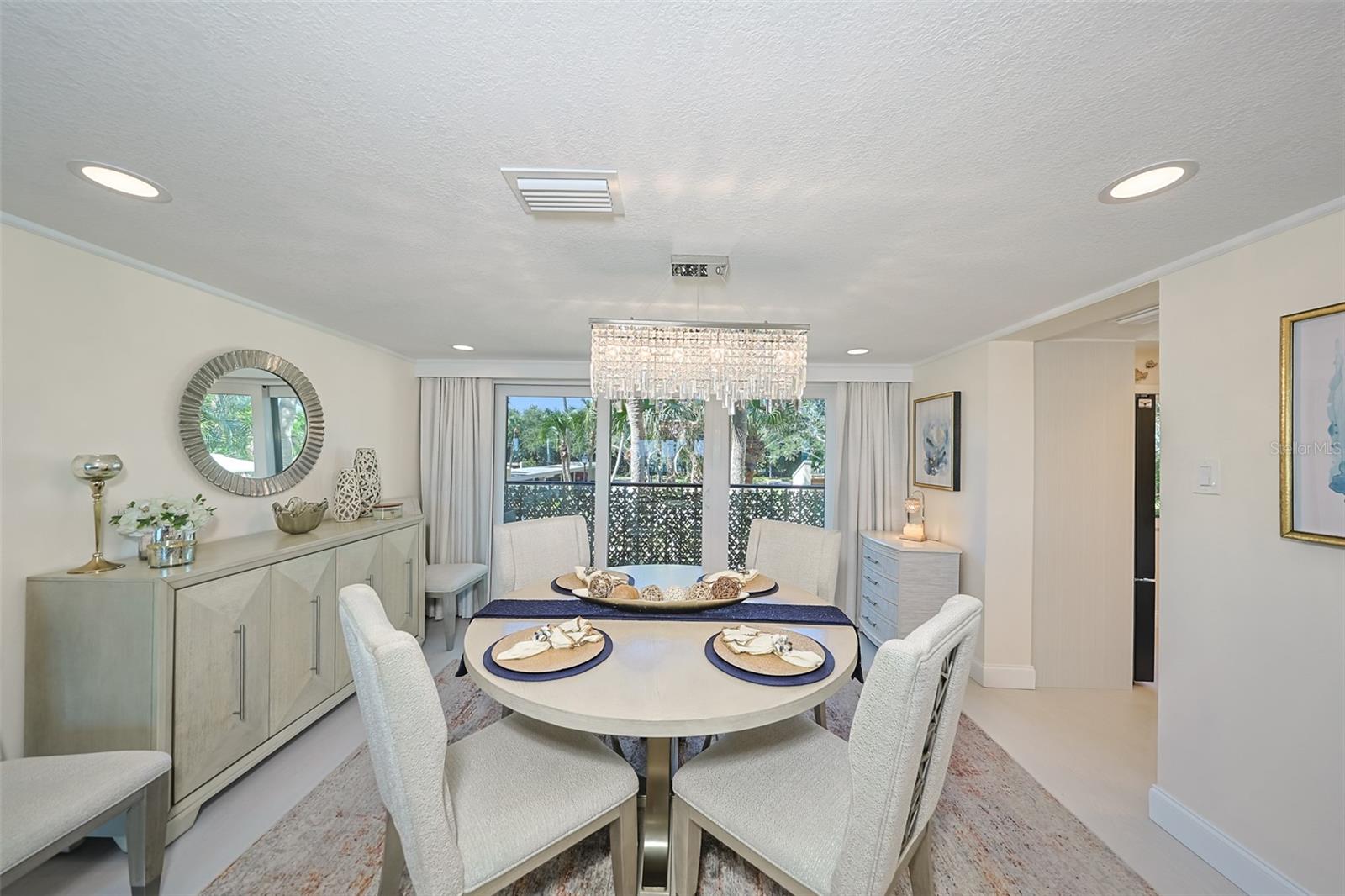 Image 6 of 33 For 7500 Sunshine Skyway Lane S 104