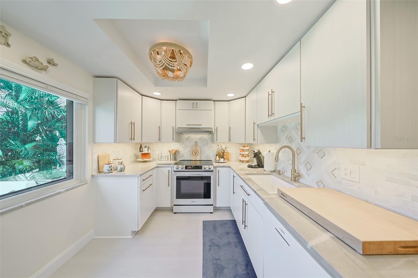 Image 8 of 33 For 7500 Sunshine Skyway Lane S 104