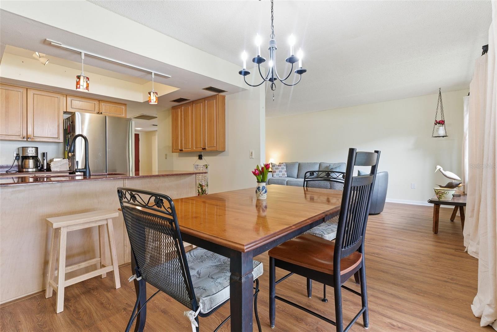 Image 13 of 27 For 6715 Cape Sable Way Ne 5