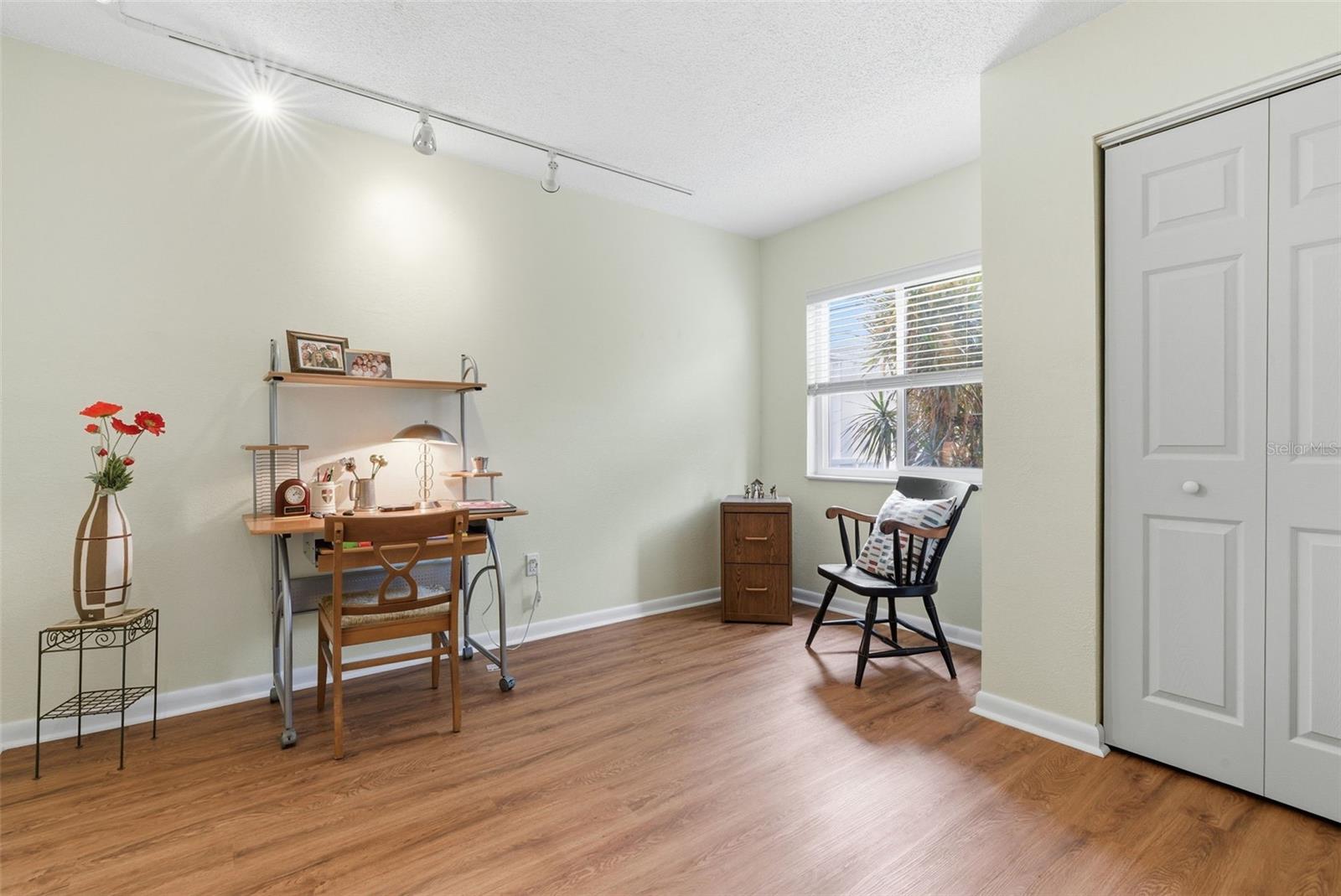 Image 14 of 27 For 6715 Cape Sable Way Ne 5