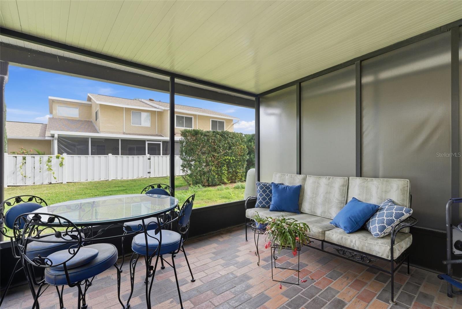 Image 17 of 27 For 6715 Cape Sable Way Ne 5