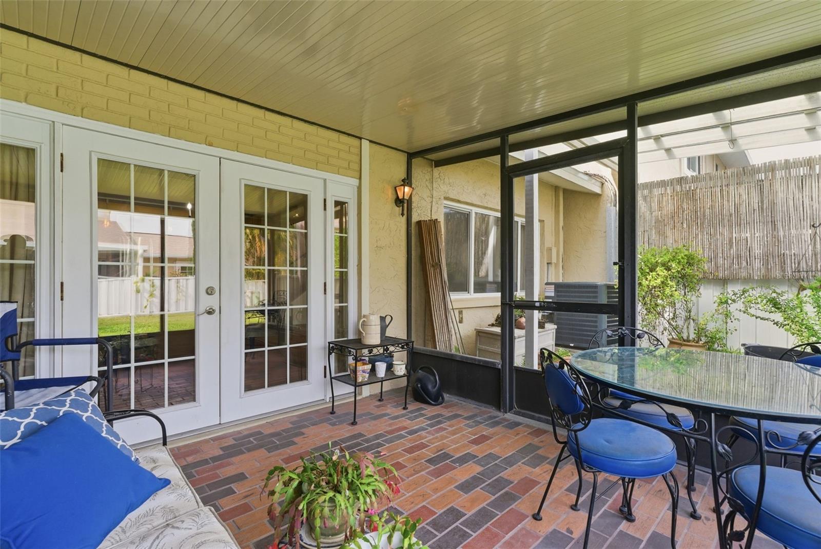 Image 18 of 27 For 6715 Cape Sable Way Ne 5