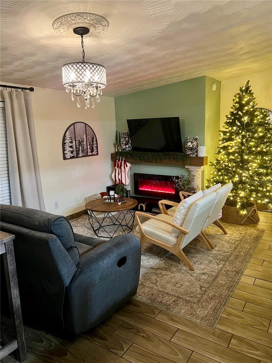 Image 16 of 39 For 3135 Karen Avenue