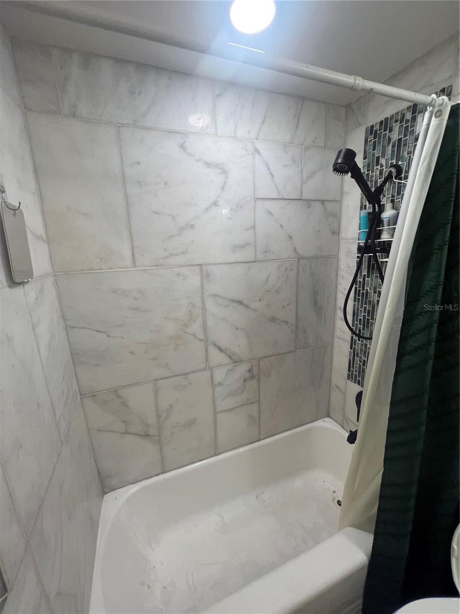 Image 28 of 39 For 3135 Karen Avenue