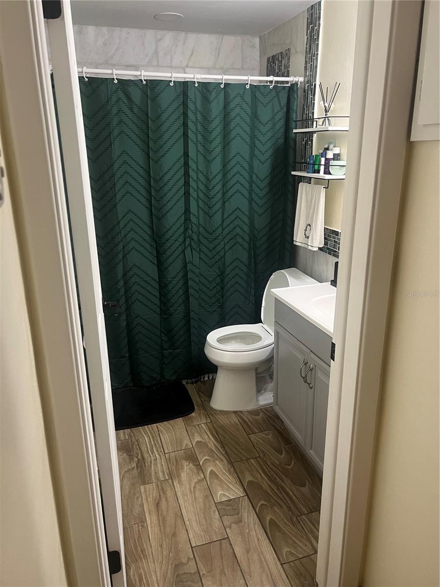 Image 29 of 39 For 3135 Karen Avenue