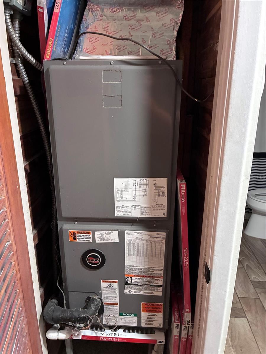 Image 34 of 39 For 3135 Karen Avenue