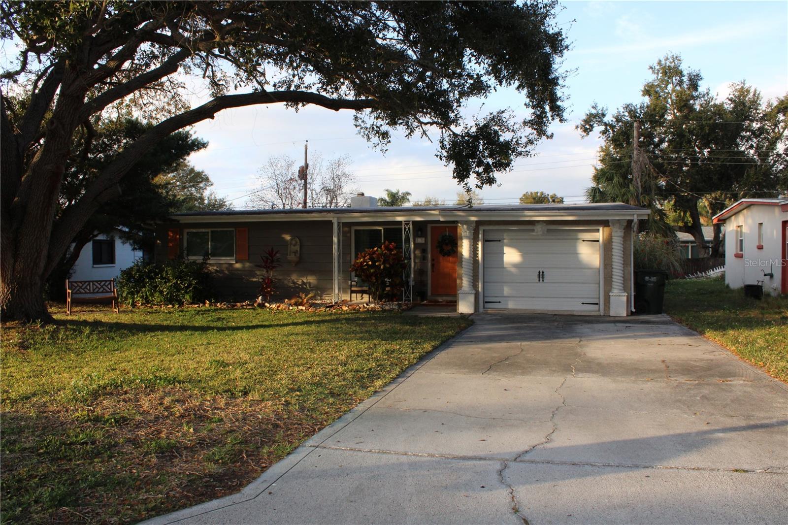 Image 35 of 39 For 3135 Karen Avenue