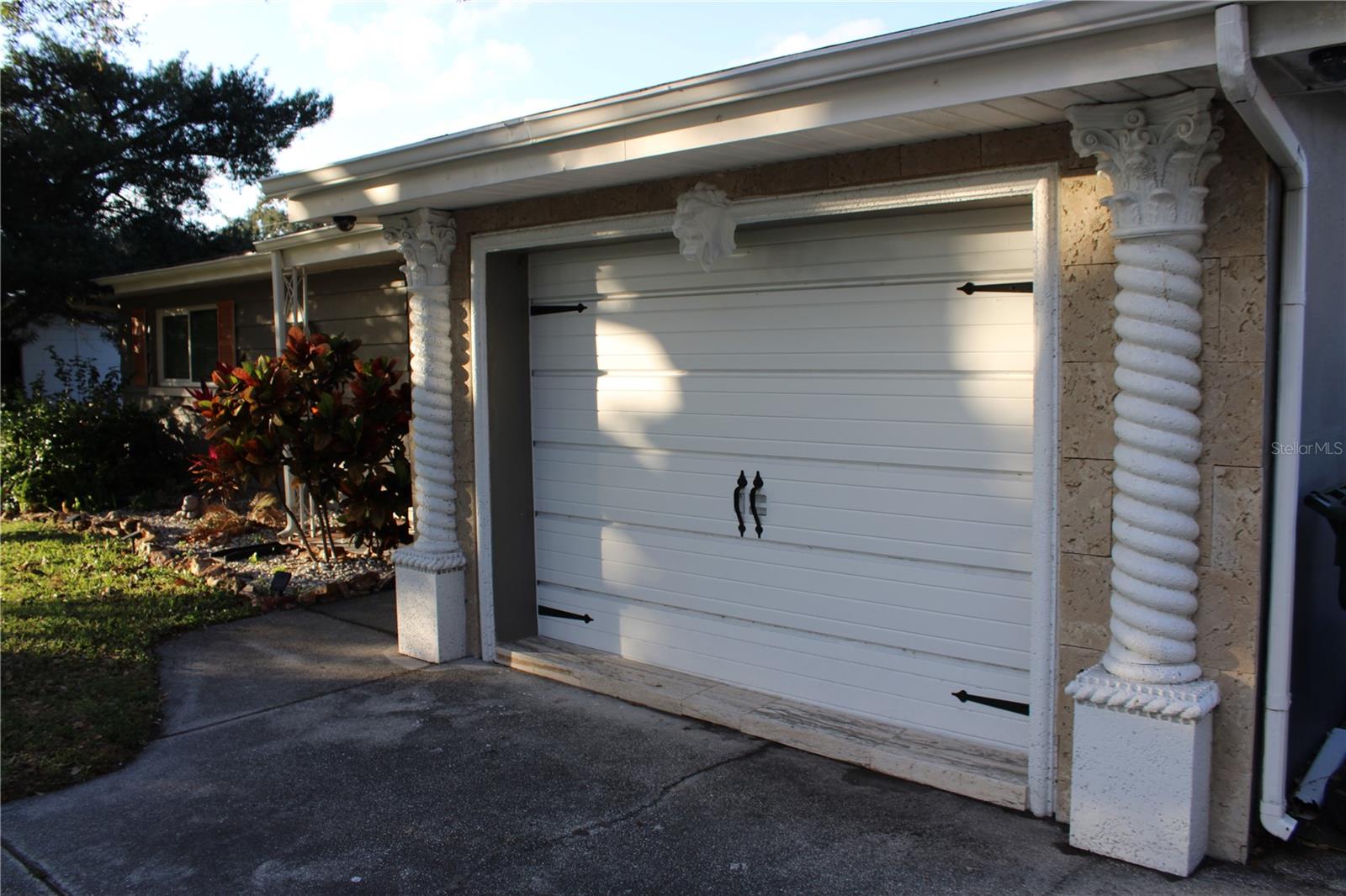 Image 4 of 39 For 3135 Karen Avenue